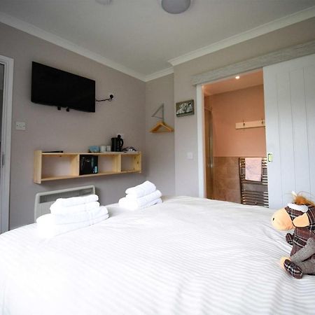 וויג 5 Glenconon Bed And Breakfast מראה חיצוני תמונה